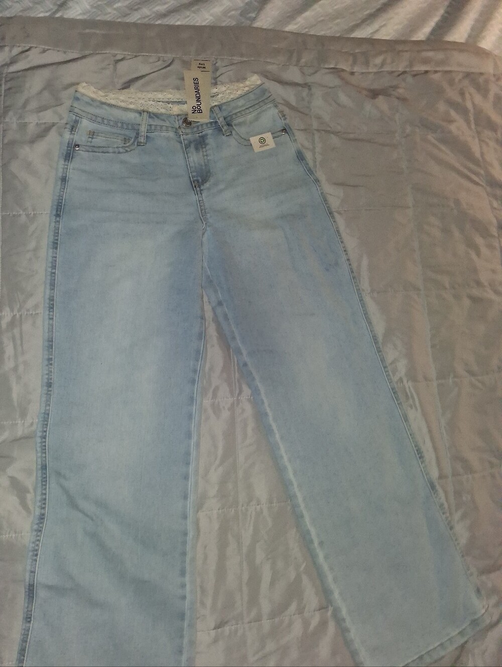 No Boundaries Lace Waist Wide Leg Baggy Jeans - Mid Rise - Light Wash - Size 0